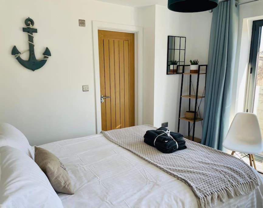Salt Yard Apartment, Parking And Terrace, Apartment